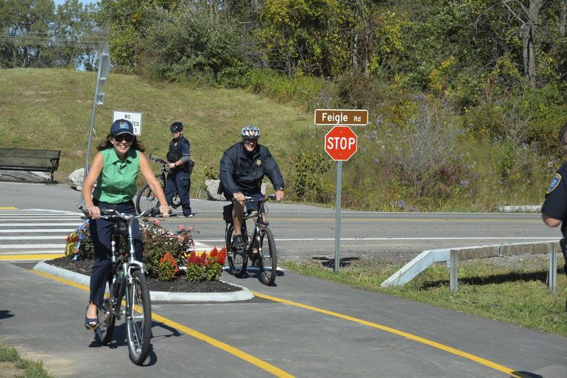 Pendleton link opens on Erie Canalway trail